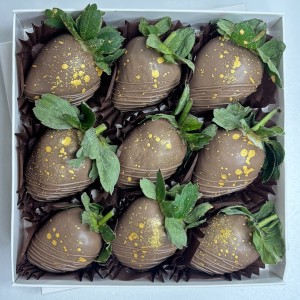 Клубника в шоколаде люкс 9 ягод